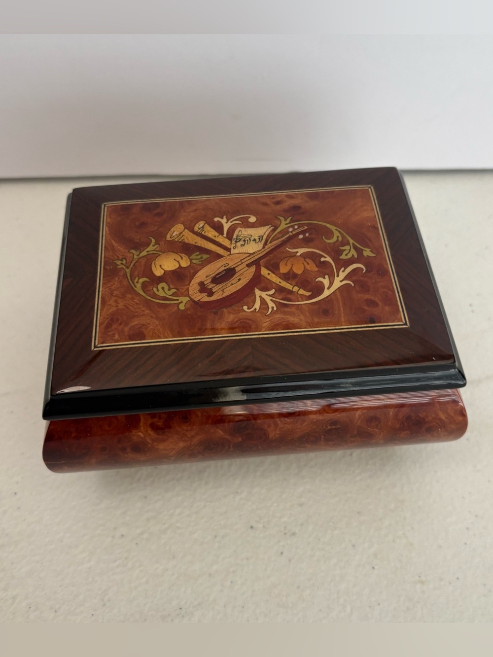 Vintage  Italian Sorrento Inlaid Wood Music Box  Wind Beneath My Wings Midler